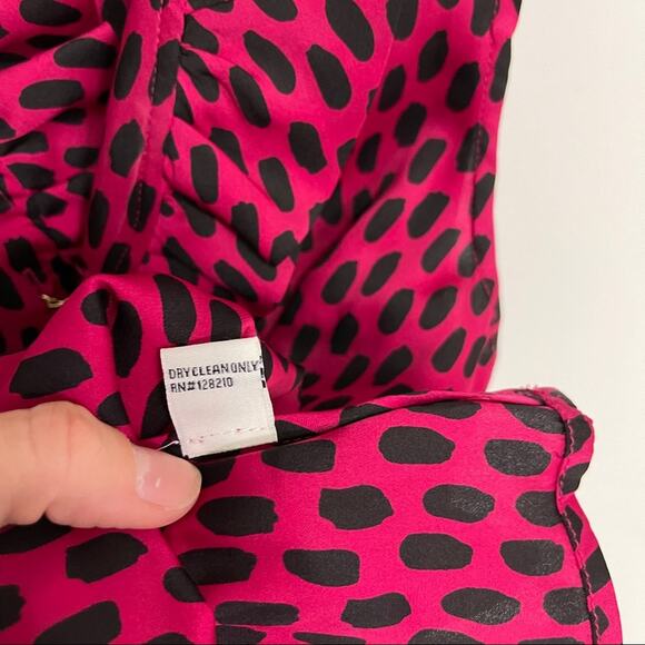 ELIZABETH MCKAY Tank Size 2 Dot Silk Stretch Blend Button Up Blouse Animal Spots - Picture 8 of 10